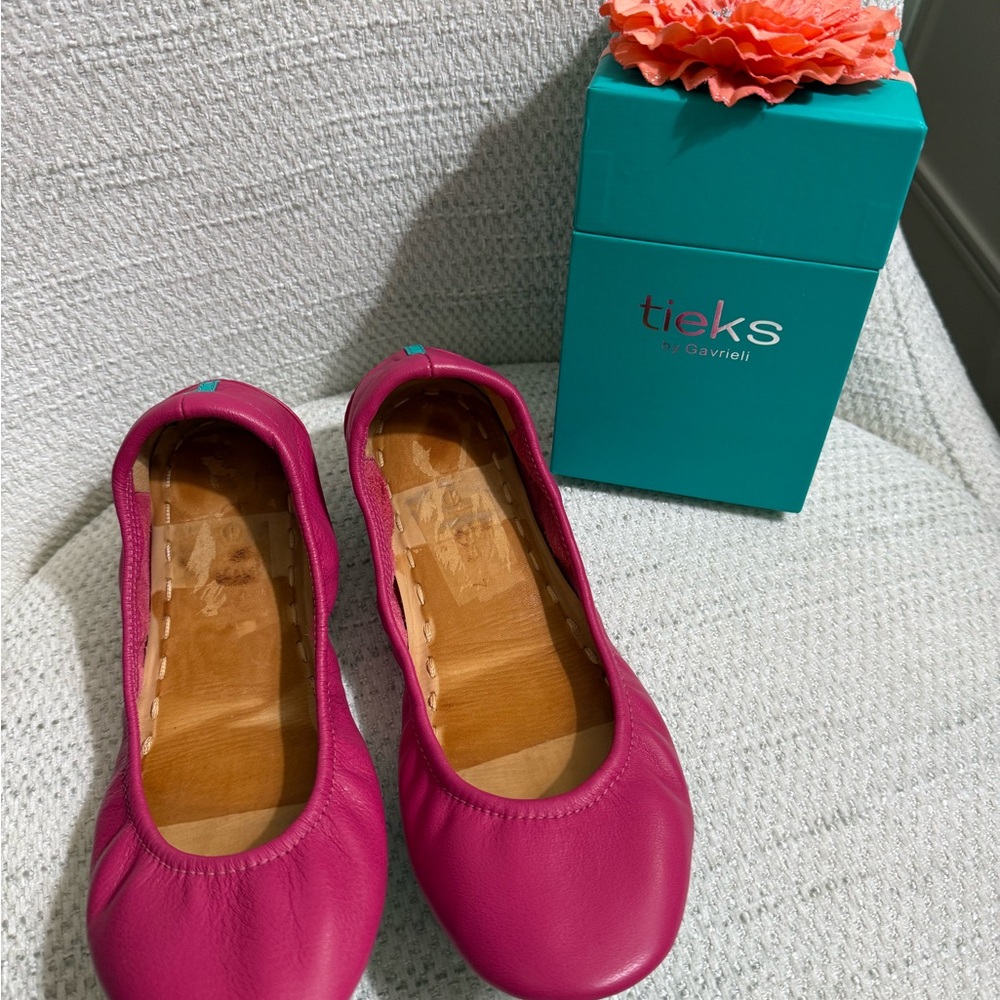 Tieks Fuchsia Ballet Flats